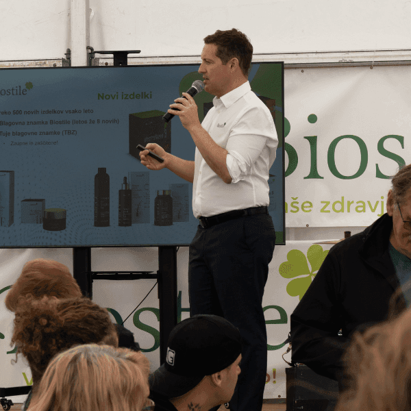 Dr. Dejan Gmajner presenta il processo produttivo